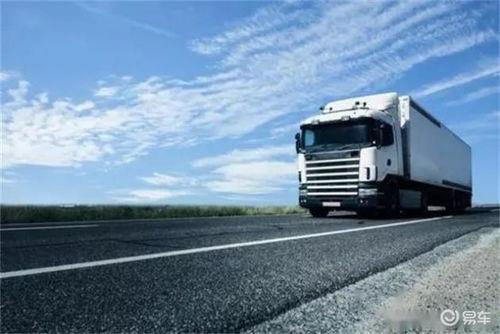 国产卡车跑高速视频播放,展现中国制造实力与风采