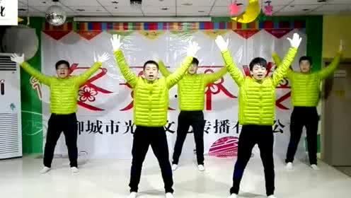 国产操视频儿童舞蹈,国产操视频中的儿童舞蹈魅力展现